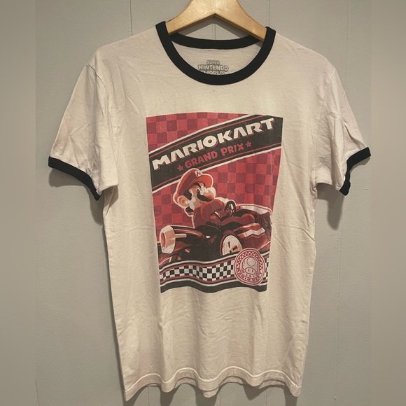 Super Nintendo World Mario Racing T Shirt - Picture 1 of 4